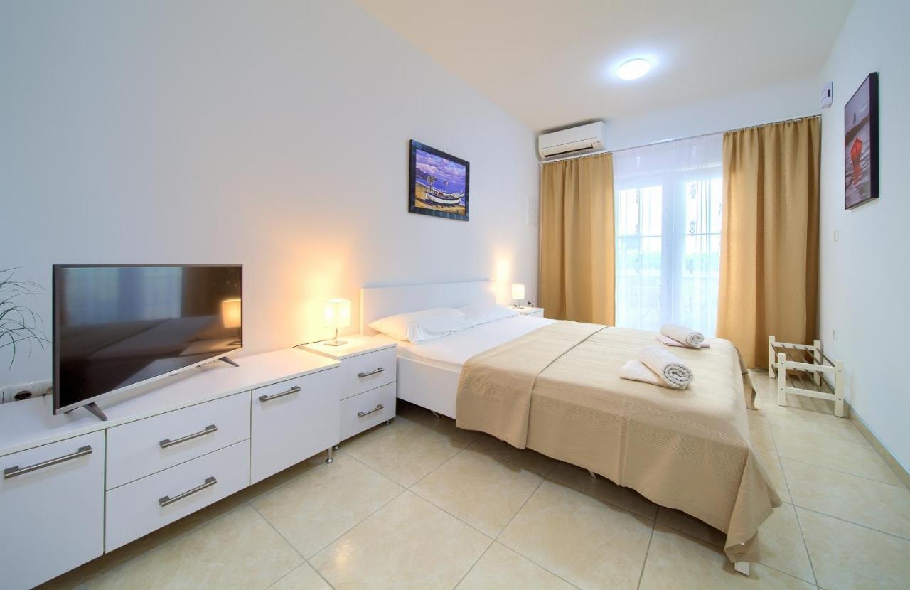 Apartmani Mara Matic Малинська Екстер'єр фото
