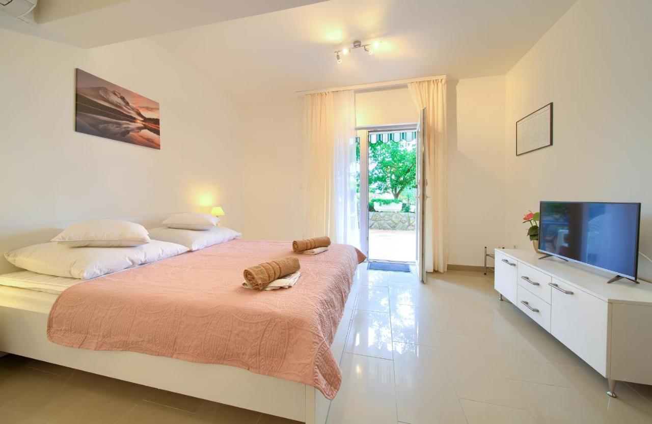 Apartmani Mara Matic Малинська Екстер'єр фото