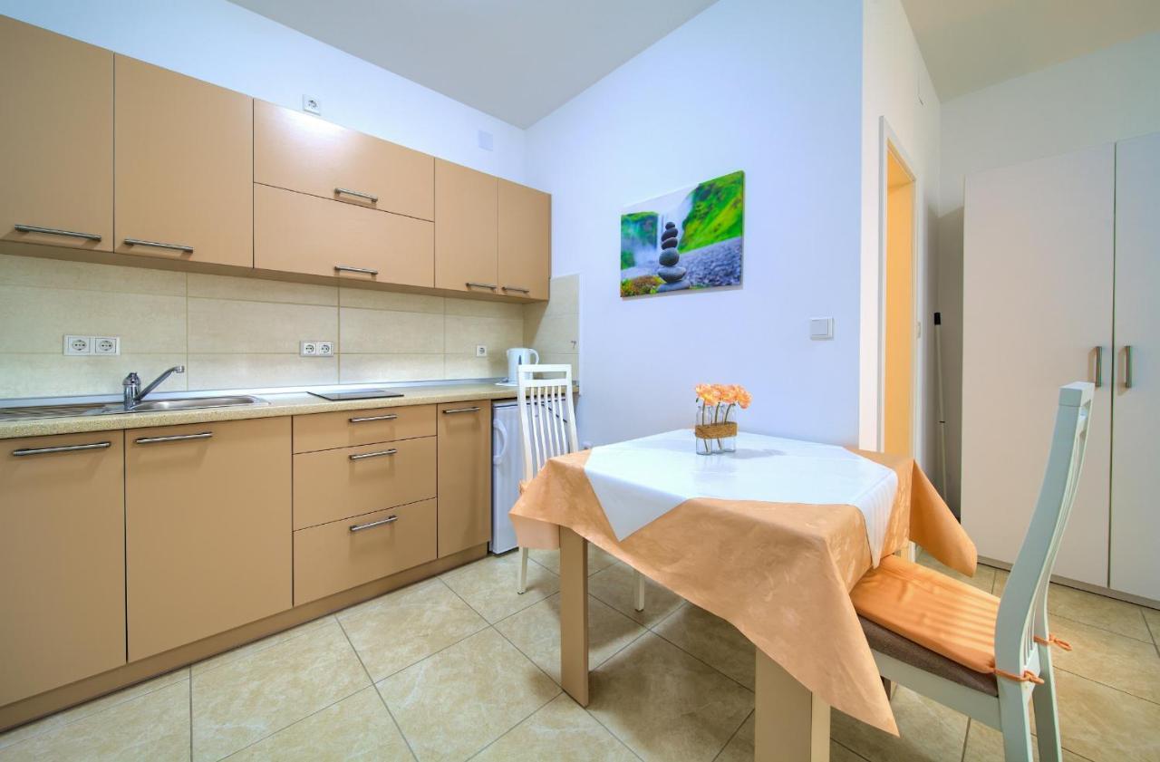 Apartmani Mara Matic Малинська Екстер'єр фото