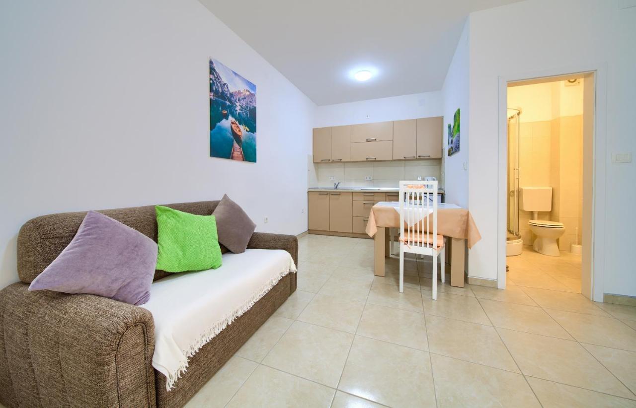 Apartmani Mara Matic Малинська Екстер'єр фото
