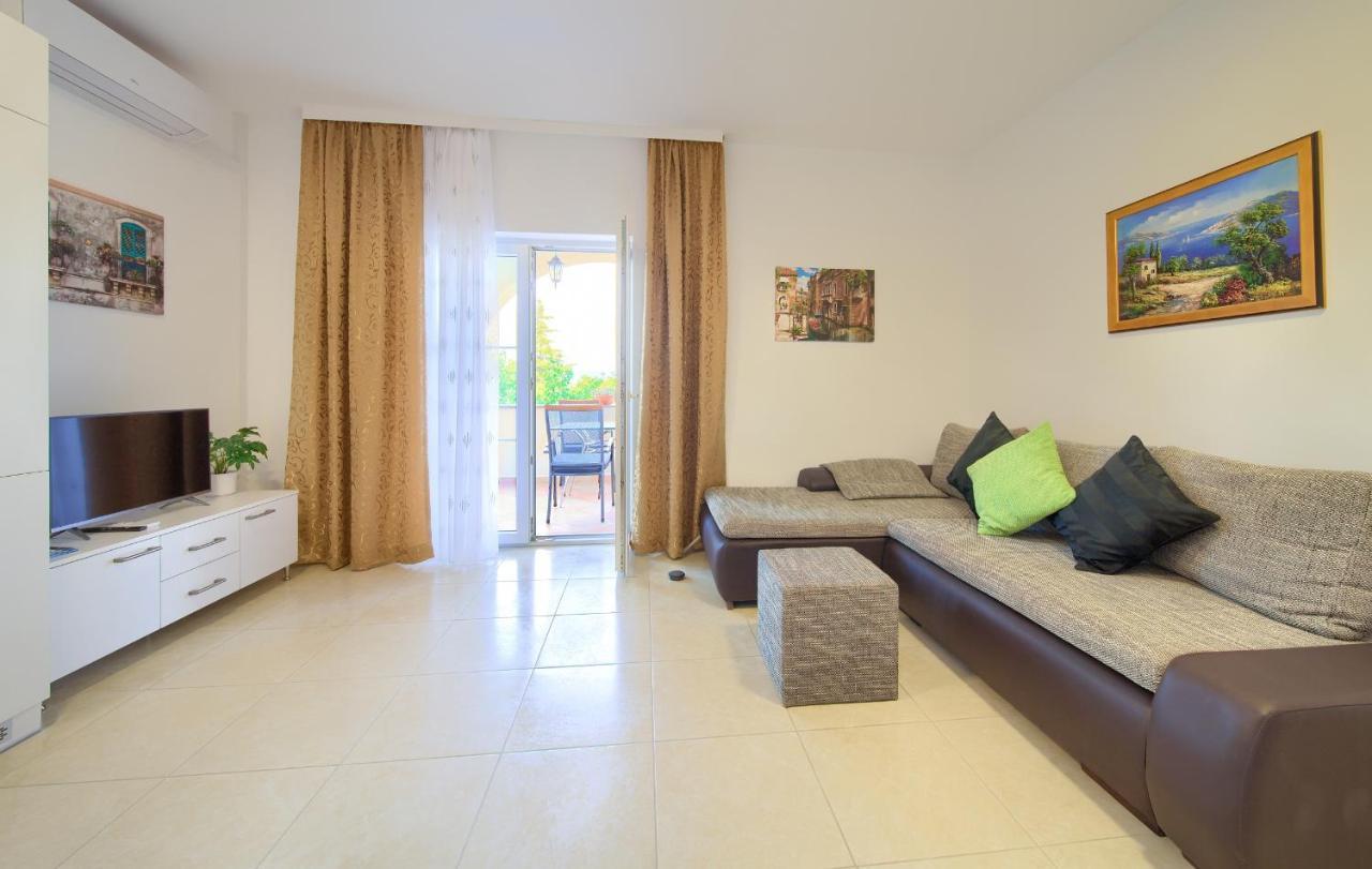 Apartmani Mara Matic Малинська Екстер'єр фото