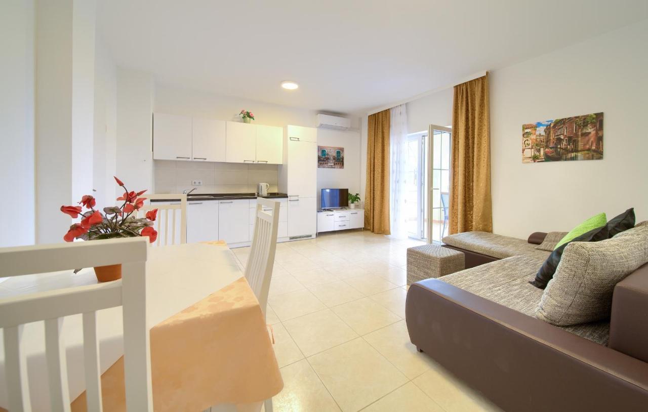 Apartmani Mara Matic Малинська Екстер'єр фото